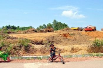 Hentikan Penambangan Bauksit