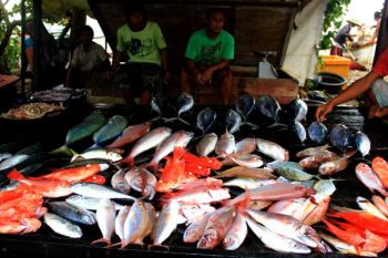 Padang Facilitates Small-scale Fishermen To Market Fresh Fish