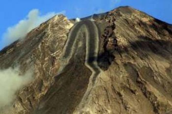 KUBAH LAVA SEMERU
