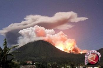 15 Gunung Berstatus Waspada, 5 Siaga