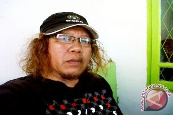Isbedy Terbitkan Buku Kumpulan Puisi 
