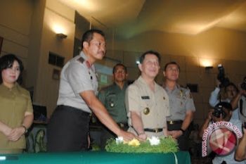 Wakapolri Dan Gubernur Sulut Luncurkan Mapalus Kamtibmas