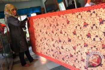Lomba Desain Batik untuk menarik generasi muda