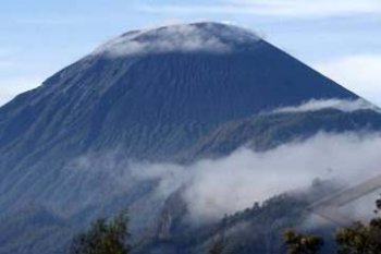 JALUR PENDAKIAN DITUTUP