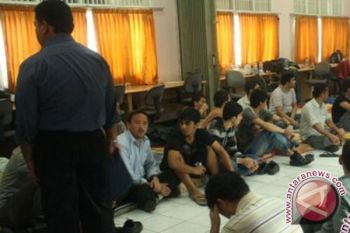 Lima imigran Timur Tengah diamankan kembali 