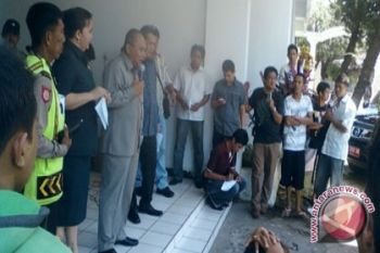 AMPJ  Datangi DPRD Sulut Terkait Penjualan Ijasah 