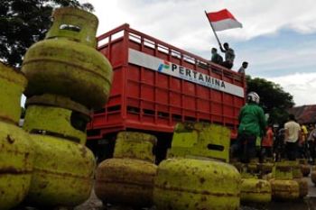 TOLAK KENAIKAN BBM