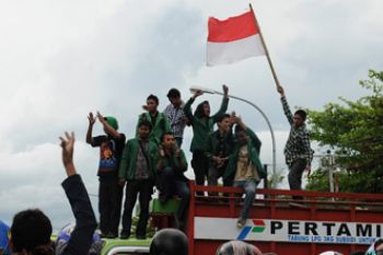TOLAK KENAIKAN BBM