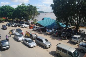 Dermaga Ambruk