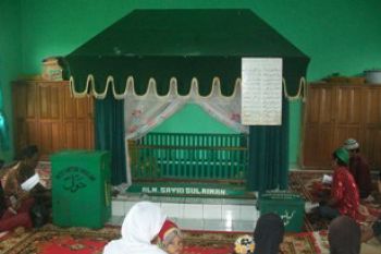 SATU BADAN DUA KUBUR