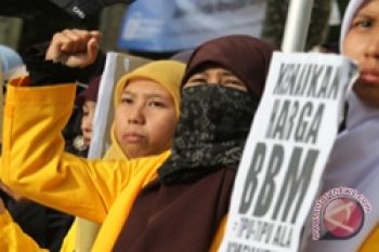 Masyarakat Tolak Kenaikan BBM 