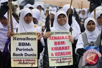 Perempuan paling terkena dampak kenaikan harga BBM