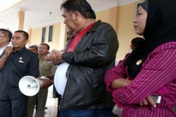 Tampung Aspirasi Demonstran