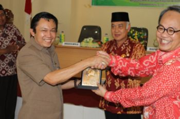 TUKAR CINDERAMATA