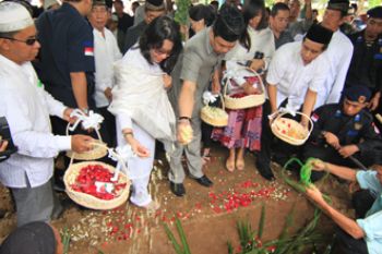 TABURKAN BUNGA