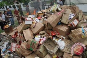 Bea Cukai Yogyakarta musnahkan ribuan barang ilegal