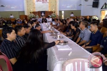 Perjamuan kudus umat Kristiani di Manado