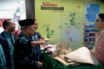 TINJAU STAND 