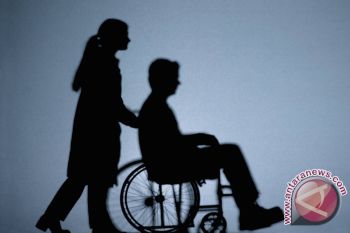 Korban Merapi peroleh bantuan kursi roda 
