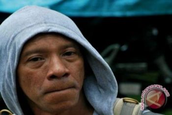 Sepatu Afrizal Malna dan puisi