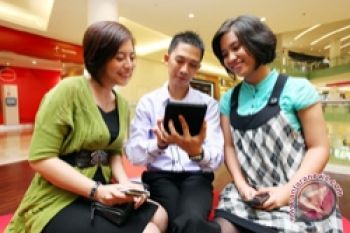 Chatting asyik dengan aplikasi LINE telkomsel 