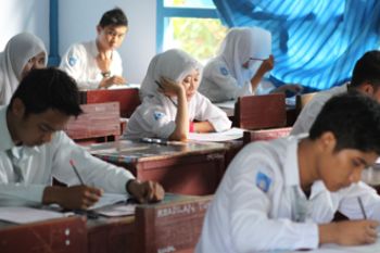 HADAPI SOAL UN