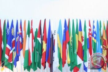 Pengibaran bendera 106 negara awali peringatan KAA