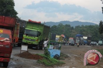 Harus Didenda Truk Bertonase Berat
