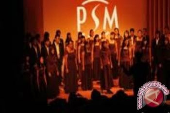 Pergelaran PSM Unpad Bandung di Paris sukses
