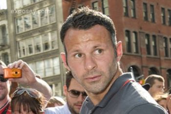 Giggs Mampu Bermain Sampai 40 Tahun
