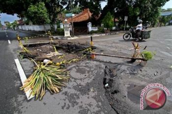 Pengerjaan Jalan Trans Sulawesi Diminta Dipercepat
