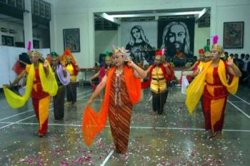 Tarian Lengger Gunung Sumbing Menyentuh Seminaris