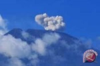 Aktivitas gunung-gunung di NTT meningkat