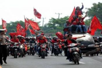HARI BURUH MAKASSAR