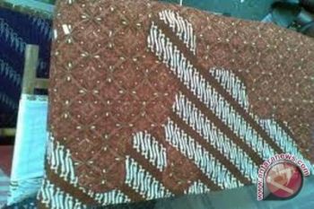 "Geblek renteng" juara pertama lomba desain batik 