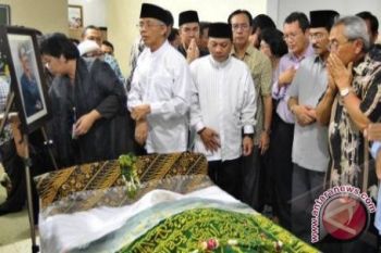 Endang Rahayu Dimakamkan Di Lokasi Khusus