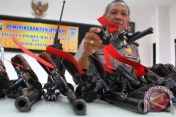 Polri Keluarkan Izin Penggunaan 18.030 Senjata