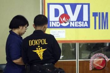 Tim DVI Polda Sulteng Identifikasi Korban Heli 