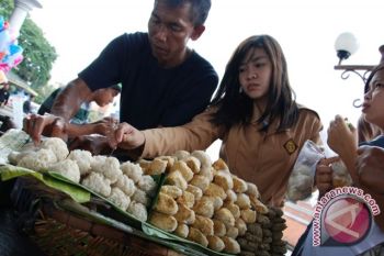 Pengusaha "pempek" tolak pesanan