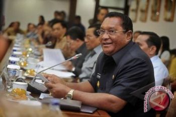 Gubernur Maluku imbau warga tahan diri