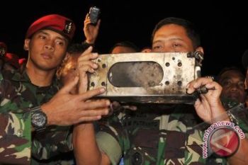 Basarnas Serahkan Kotak Hitam Ke KNKT