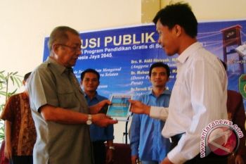 Aidil Fitri: Istilah sekolah gratis menyesatkan 