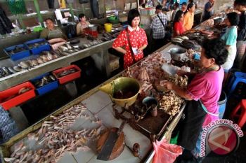 Harga kebutuhan pokok di Kulon Progo tinggi 