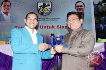 Agung Laksono Pimpin Upacara Penghargaan Relawan Sukhoi
