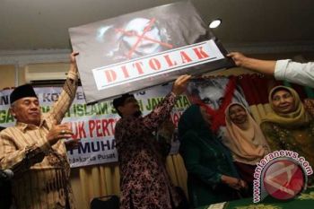 Kemenakertrans Segera Keluarkan Izin Kerja Lady Gaga