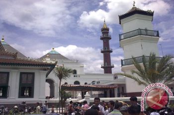 Arah kiblat sejumlah masjid diukur ulang 