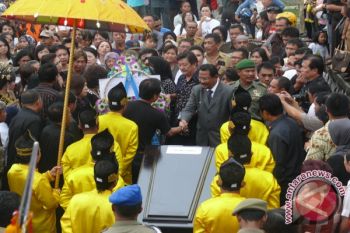 Pemakaman Jenazah Susana Rompas Diundur Sabtu