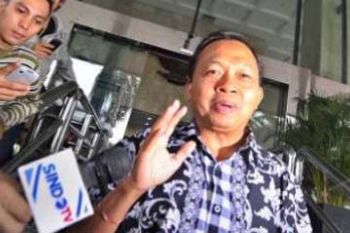 WAYAN KOSTER DIPERIKSA