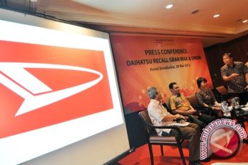 Alasan teknis,  Daihatsu tarik Grand Max dan Sirion 