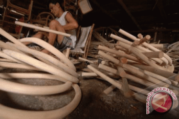 Sulteng Dorong Perajin Rotan Dan Batang Kelapa 